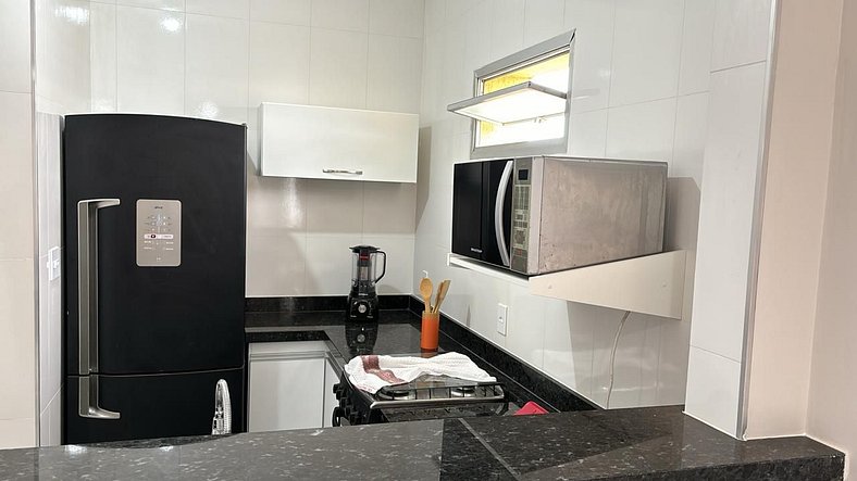 Apartamento 50m da praia pitangueiras